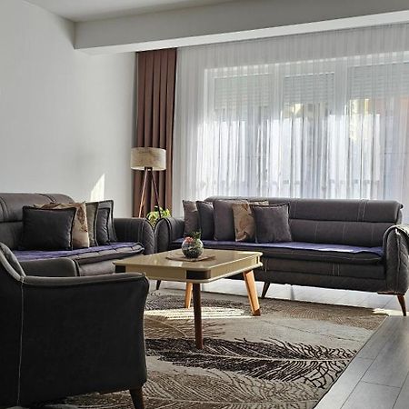Value Living Apartment Ferizaj Exterior photo